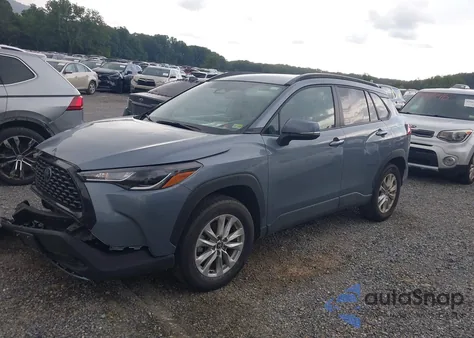 2024 Toyota Corolla Cross Le z USA, uszkodzony, nr VIN 7MUCAABG3RV117145